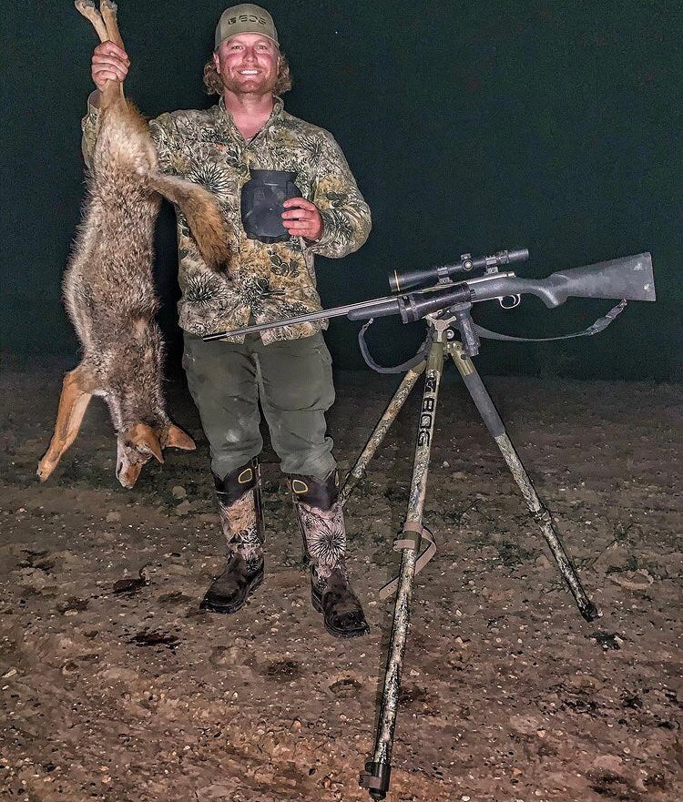 photographing your hunt Garret Posing